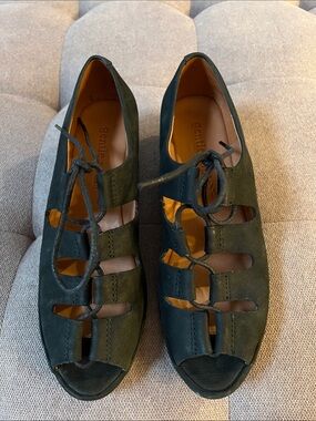 Gentle Souls  Women's Vally Lily Leather Suede Lace-Up Sandals Size 8M